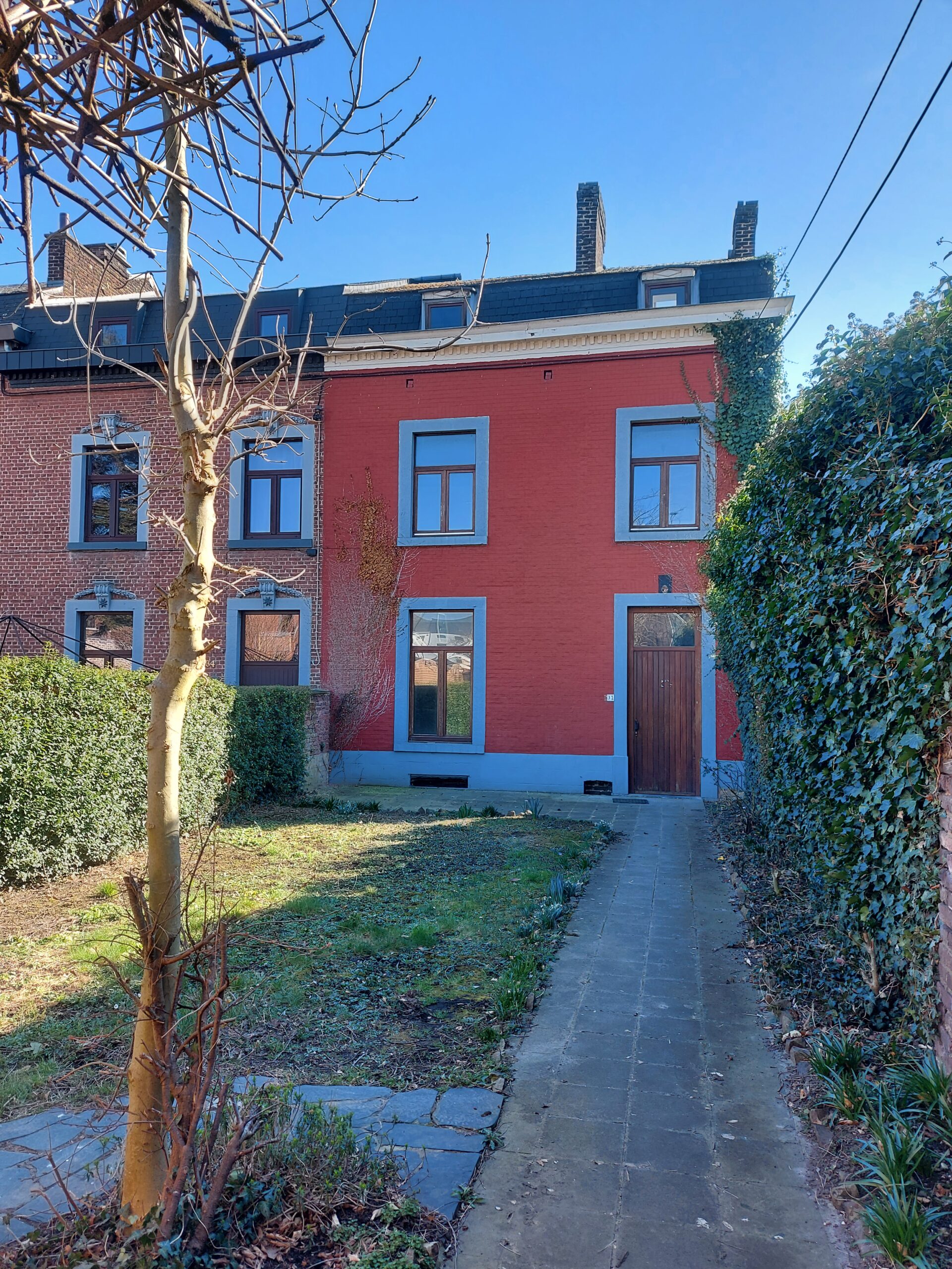 Ruime stadswoning – 5 slaapkamers + bureau